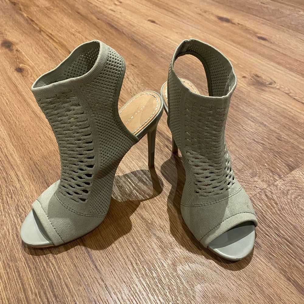 Open-Toe Knit Zara Heels